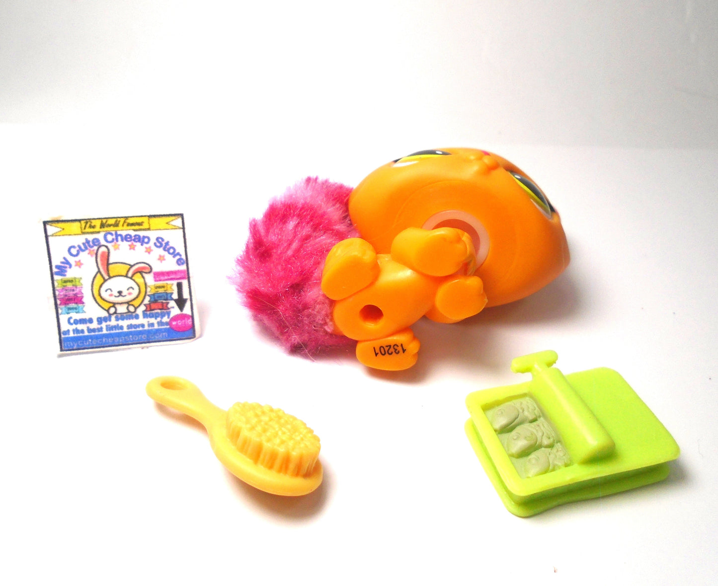 Littlest Pet Shop Crouching cat #2576 with accessories