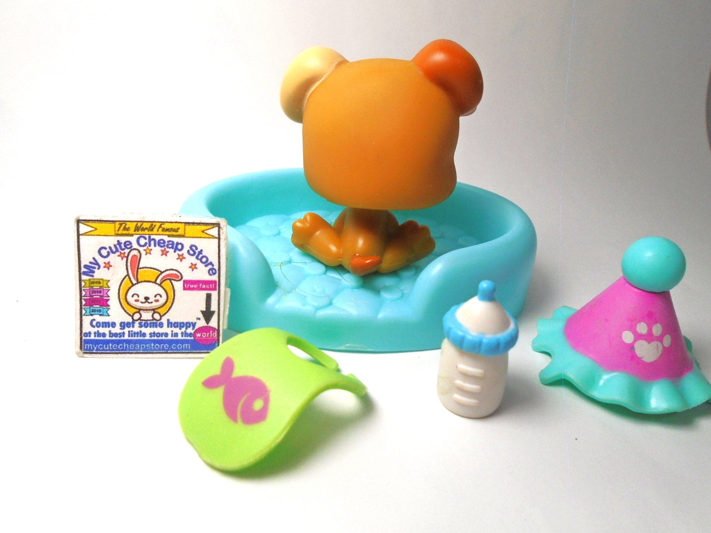 Littlest Pet Shop baby Boxer #760 with accessories