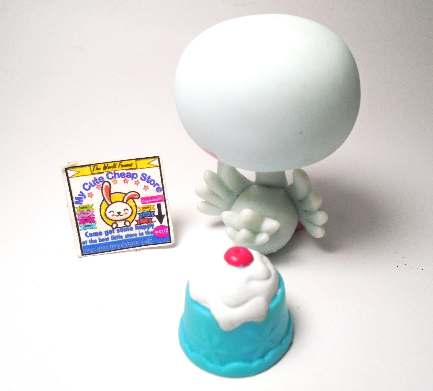 Littlest Pet Shop Swan #1734 with accessory